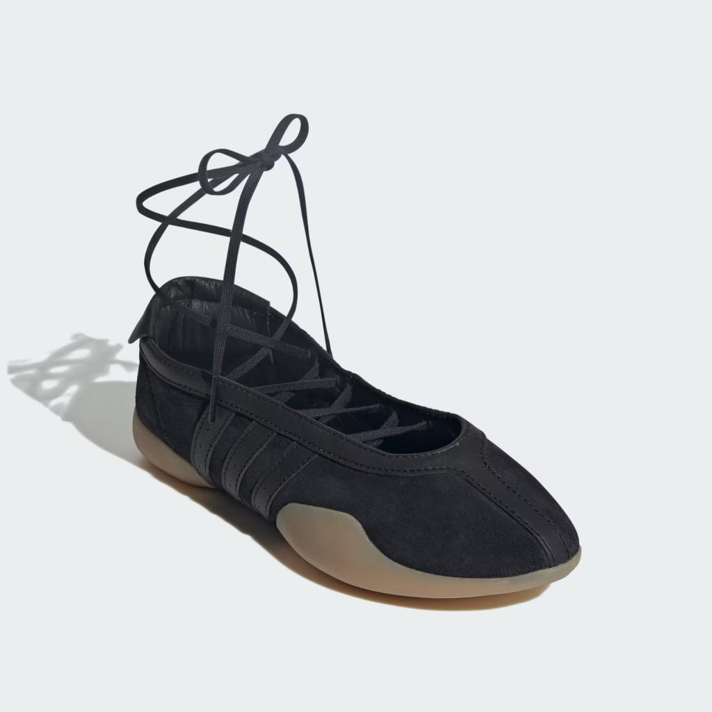 JQ0669 adidas Originals Тхэквондо Мэй Балет Core Black Cloud White (Женский)