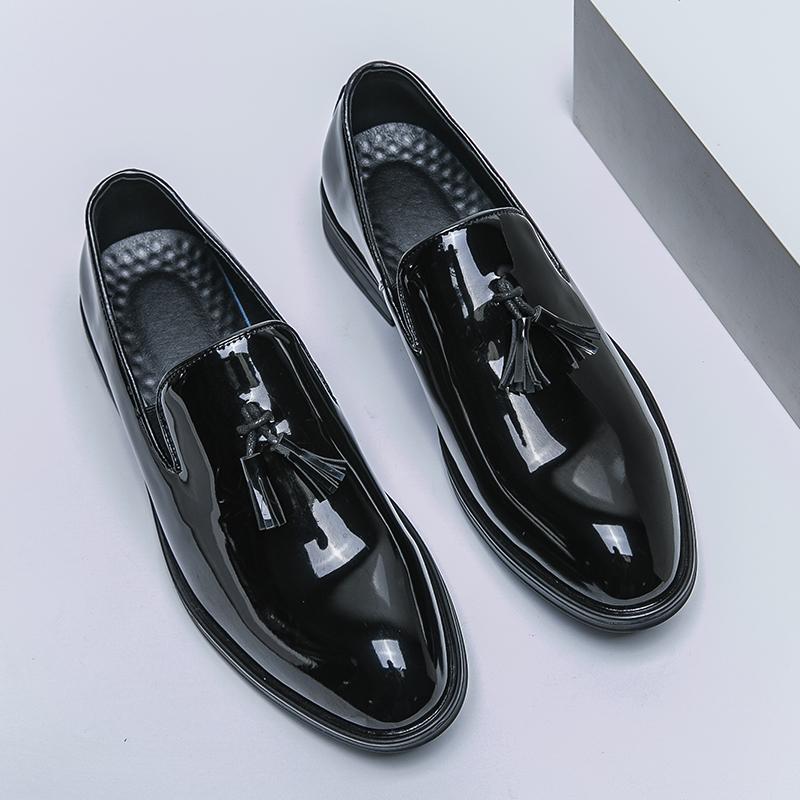 Men's Loafers Luxury Brand Patent Leather Casual Shoes Tassels Wedding Business Dress Shoes Large Size Men Formal Shoes Mocassin