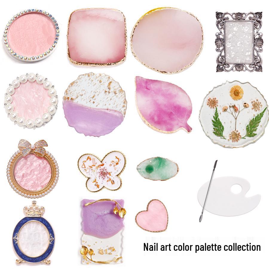 Серия палитр для демонстрации нейл-арта и наборов типсов