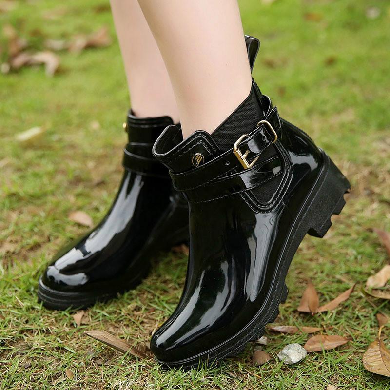 Fashion Women's Fashion Rainboots Waterproof Shoes Woman Mud Water Shoes Rubber Lace Up PVC Ankle Boots Sewing Rain Boots Plus Size968
