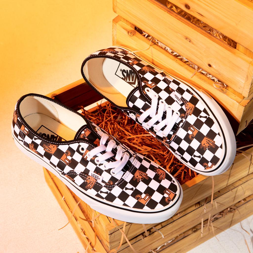 Vans Обои Аутентичный Принт Клетки Собаки Низкие Кеды из Холста Унисекс Кроссовки Черно-Белые VN0A5KS9BP6
