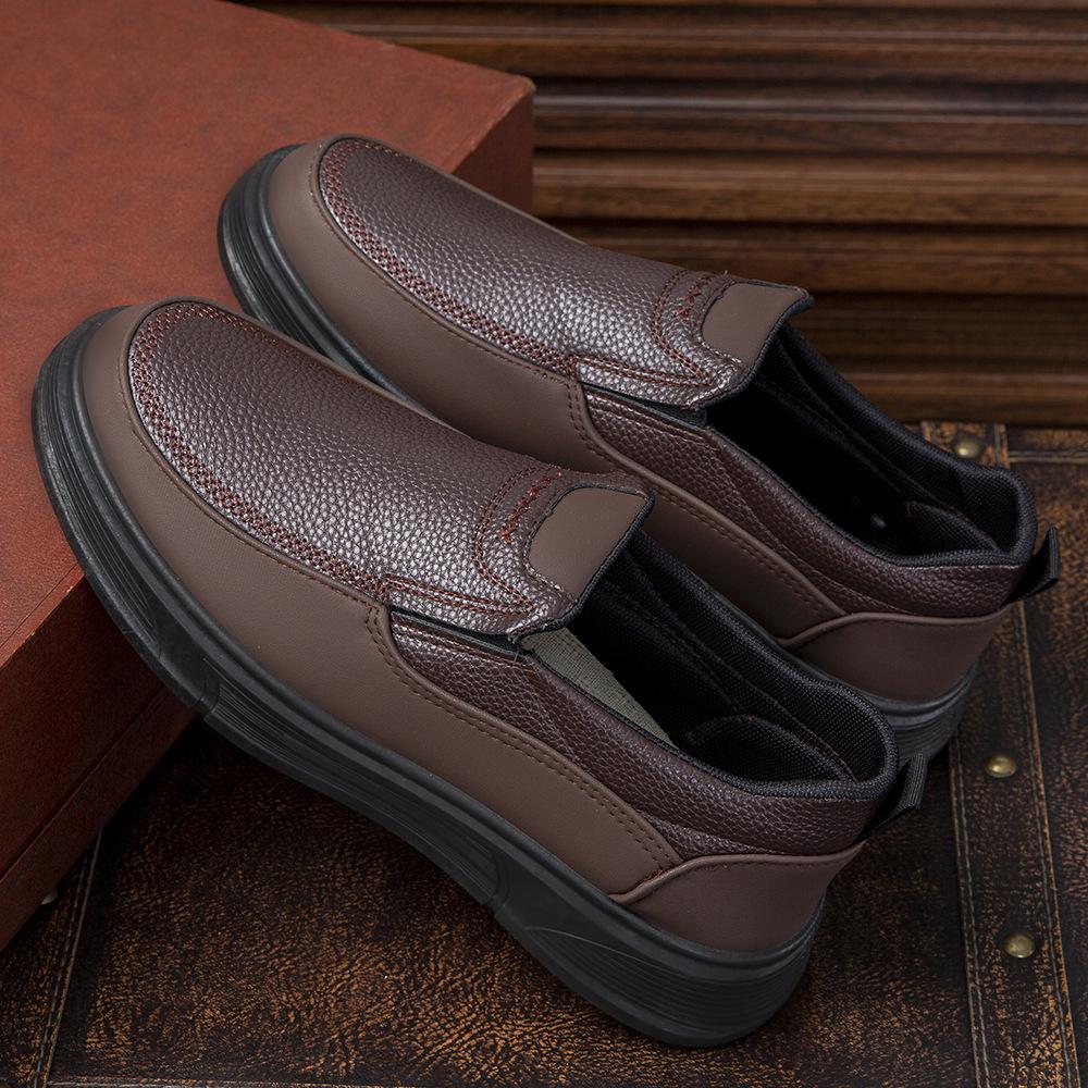 Кожаная обувь флисовая утепленная теплая свободная обувь для отца мягкая подошва на одной педали флис легкая повседневная для пожилых хлопковая обувь