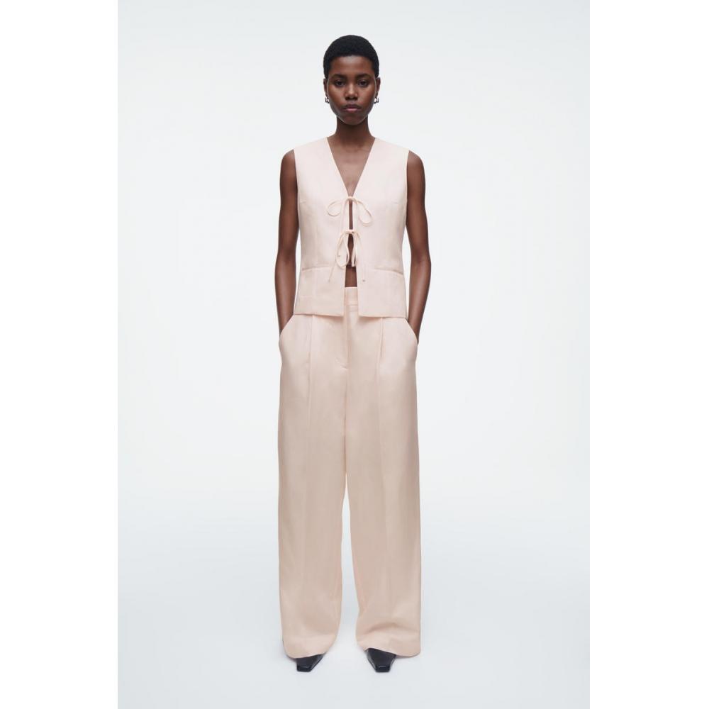 COS Жилет с завязками спереди в Японии