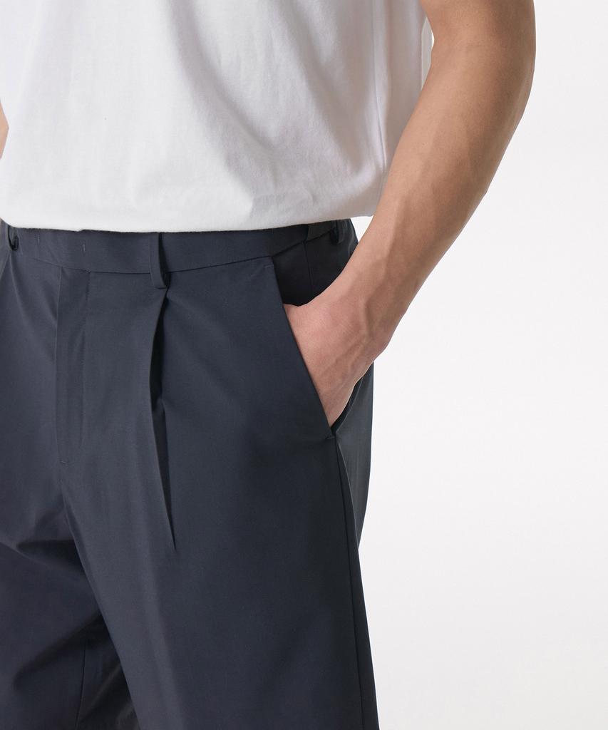 MUSINSA STANDARD [Cooltandard] Hidden Banding Half Slacks [Iron Gray]