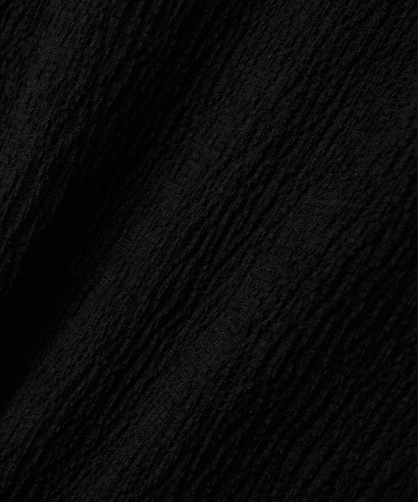 NOIRER Pleated Henley Neck Half T-Shirt (Black)