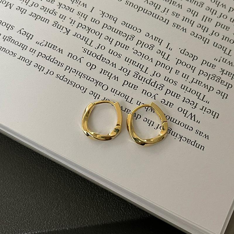 Глянцевые серьги-кольца с полыми звездами для женщин, винтажные геометрические серьги золотого цвета, рождественские украшения в подарок