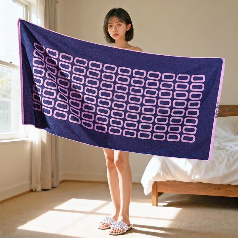 Luxury Yarn-Dyed Jacquard Cotton Bath Towel - Soft, Absorbent, Thick, and Large