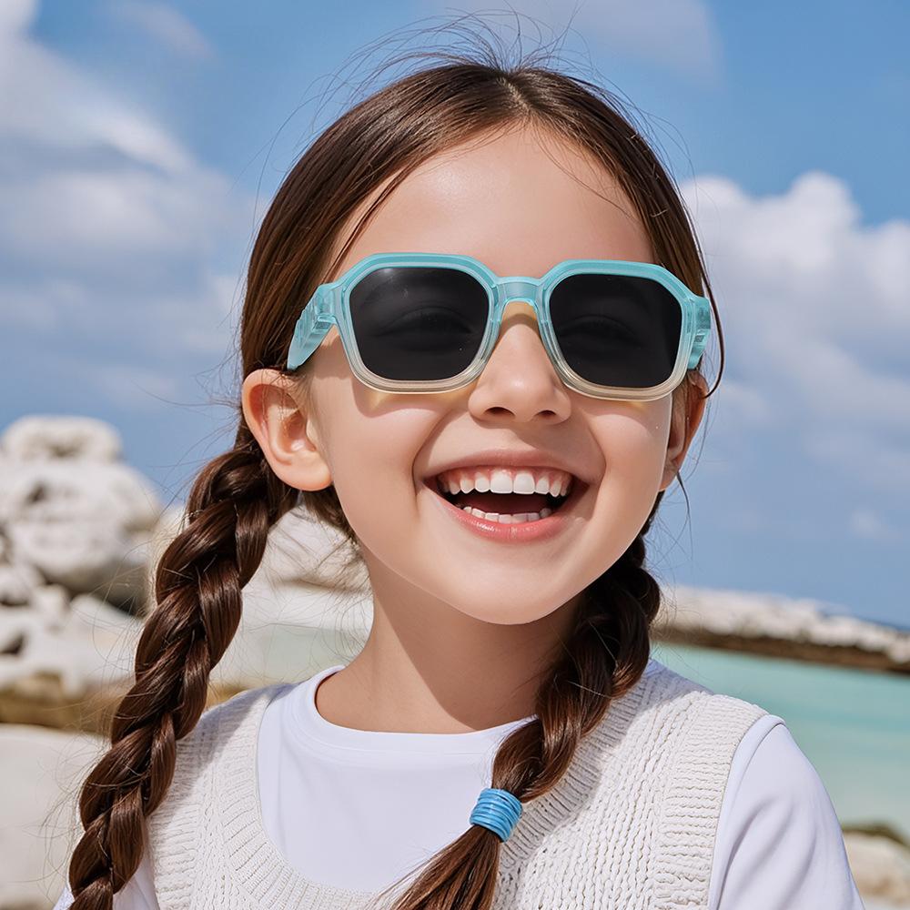 Модные квадратные солнцезащитные очки для мальчиков и девочек, летние поляризованные солнцезащитные очки желеобразного цвета, гибкая оправа TR для детей, защита от УФ-лучей UV400, 3-12 лет