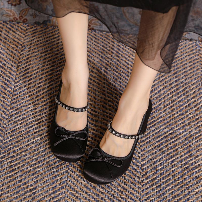Милые туфли-лодочки на высоком каблуке с бантиком и стразами, женские туфли на ремешке, с круглым носком, туфли Мэри Джейн