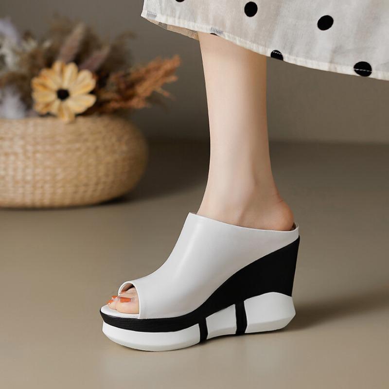 Тапочки женские летние 2024 новые наружные босоножки на танкетке с высоким каблуком женские туфли Fish Mouth Color Blocking Classic Slides Zapatos