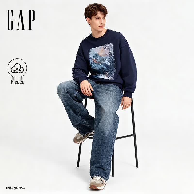 Gap Унисекс толстовка с круглым вырезом и нордическим принтом из плотного флиса
