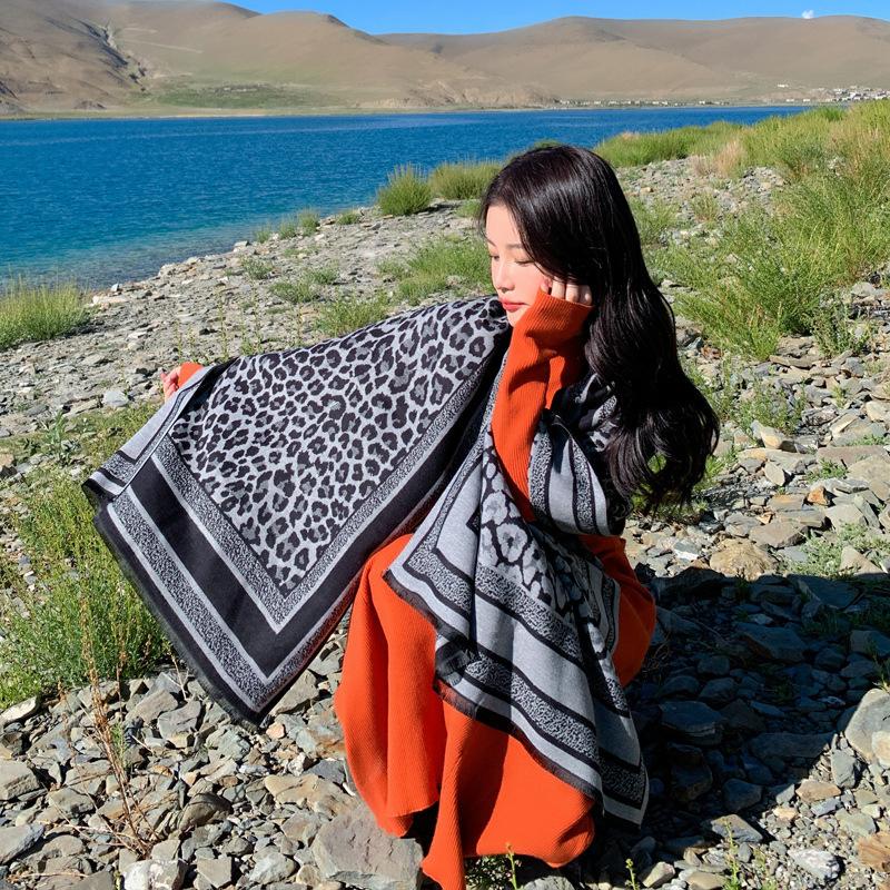New Autumn and Winter Leopard Print Imitation Cashmere Scarf for Women Double Sided Temperament Fashion Jacquard Shawl Widened and Thickened Scarf