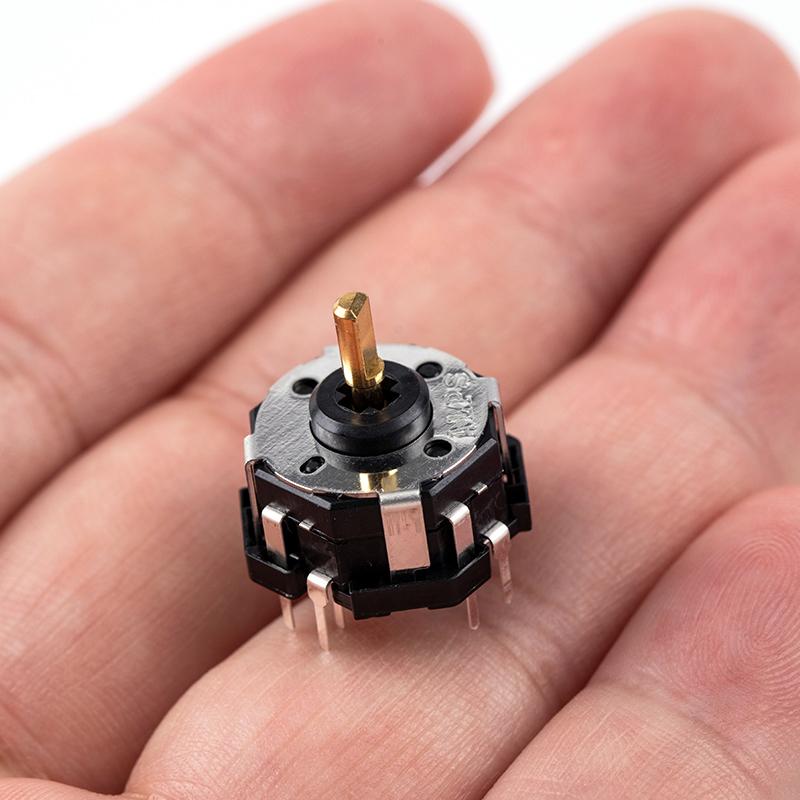 RKJXT1F42001 4-позиционный переключатель Автомобильная навигация Кодировщик Клавиша Качающийся Нажимной переключатель Кодировщик