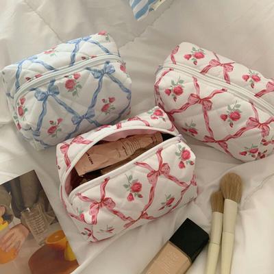 Элегантная цветочная винтажная косметичка-мешочек Petitmo
