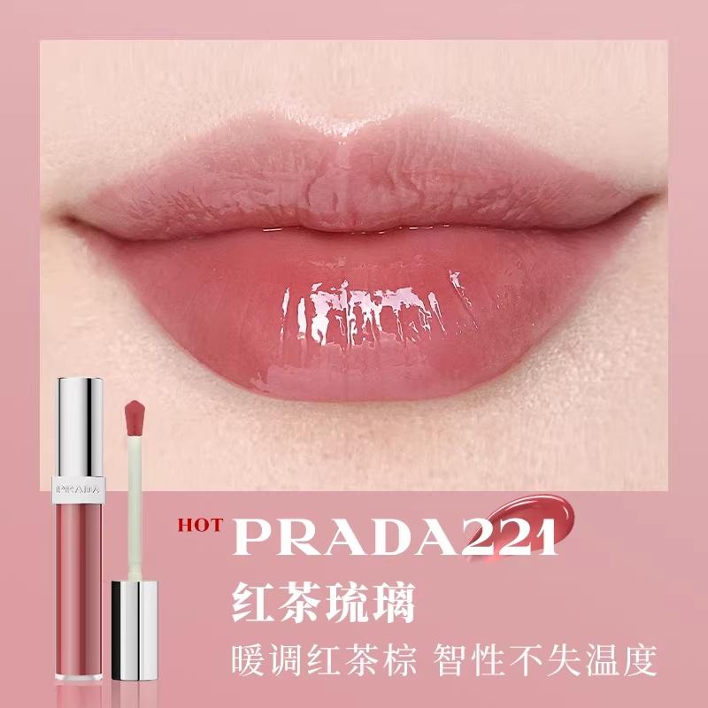 Prada Набор подарочный: Стекловидный блеск для губ + многоцелевой румяна, макияж для естественного тона кожи. Стекловидный блеск для губ #R221 + многоцелевые румяна #P72