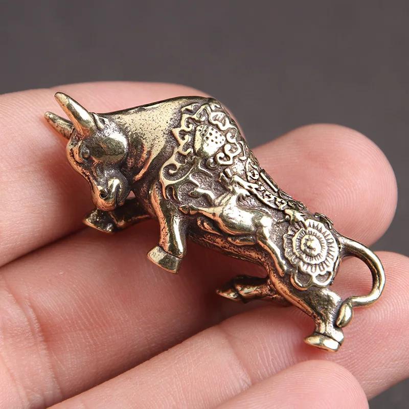 Латунная статуэтка для боя быков, настольные украшения, китайский зодиак, удача, бык, фигурки, миниатюры, креативный брелок на удачу, подвеска