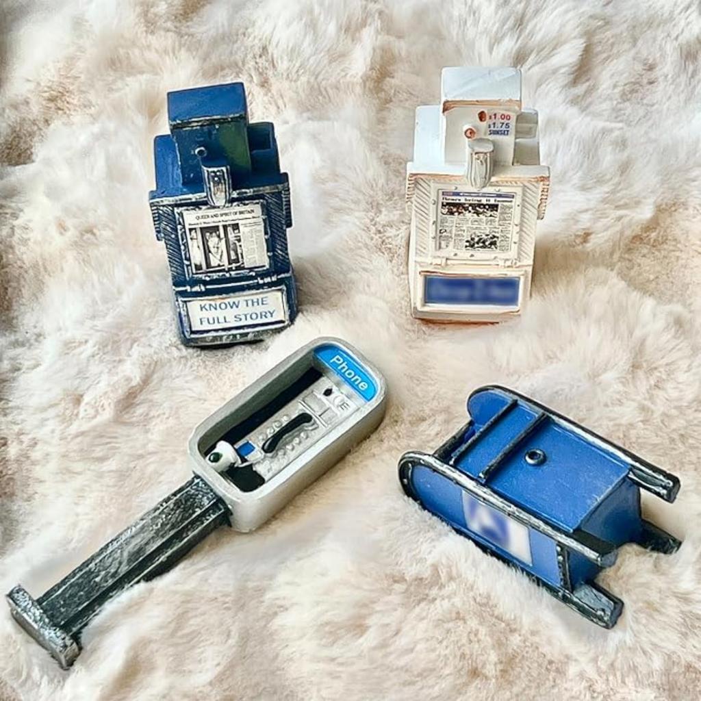 Miniature American Payphone In 1:12 Scale, Mini Vintage Style Phone Booth Mailbox Model Decoration Collection Scene Building Mini Dollhouse Furniture