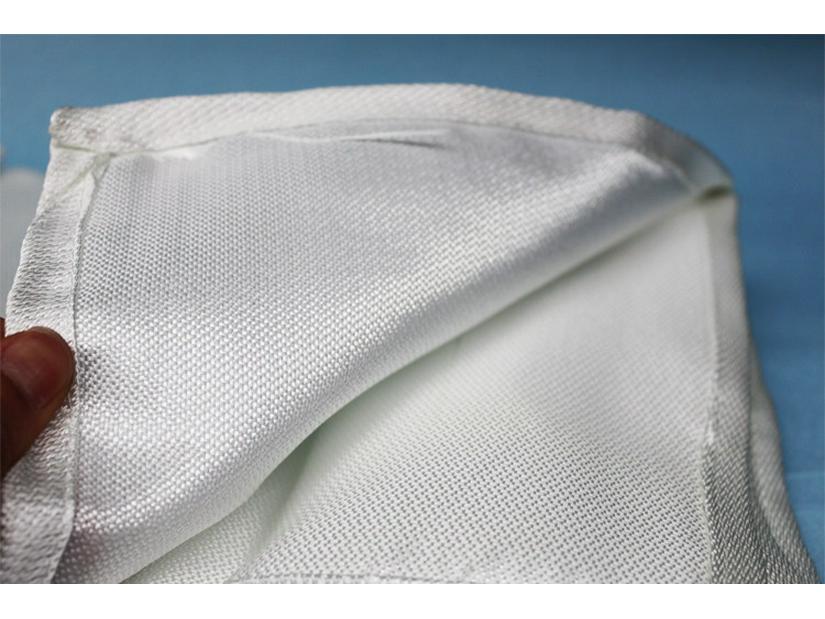 Огнестойкое сварочное одеяло 1x1 метр - Огнестойкая ткань из стекловолокна для пожарной безопасности и защиты от дыма