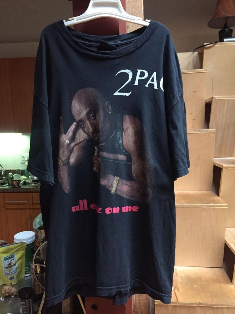 Tupac 2Pac retro style 90s black Unisex T shirt Remake tee vtg NH14364