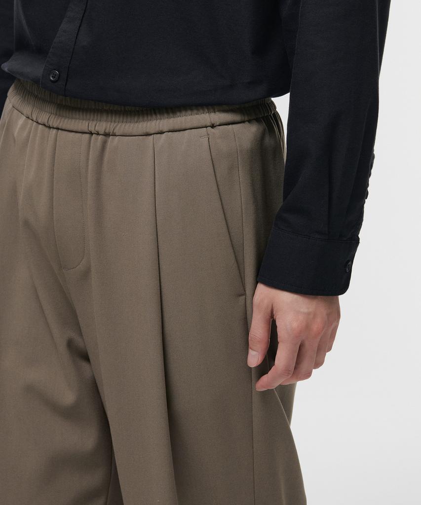 MUSINSA STANDARD One-Pleat Wide Elastic Waist Slacks [Dusty Beige]