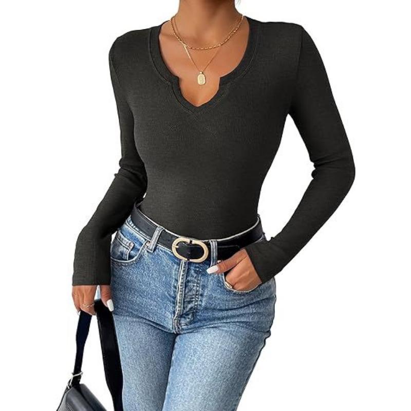 Женская блузка с глубоким U-образным вырезом и длинными рукавами в полоску