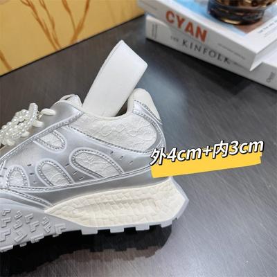 Женская обувь – Кроссовки