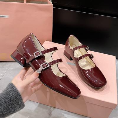 Носите на улице, увеличивайте рост и стройность для ежедневных поездок на работу, толстые каблуки и мелкая кожа, весна и лето новый французский нежный вечерний б