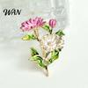 Lightweight Brooch Pin Enamel Coloring Three Chrysanthemums Design Zinc Alloy Floral Lapel Coats Suits Sweaters Dresses Badge Party Accessory Durable