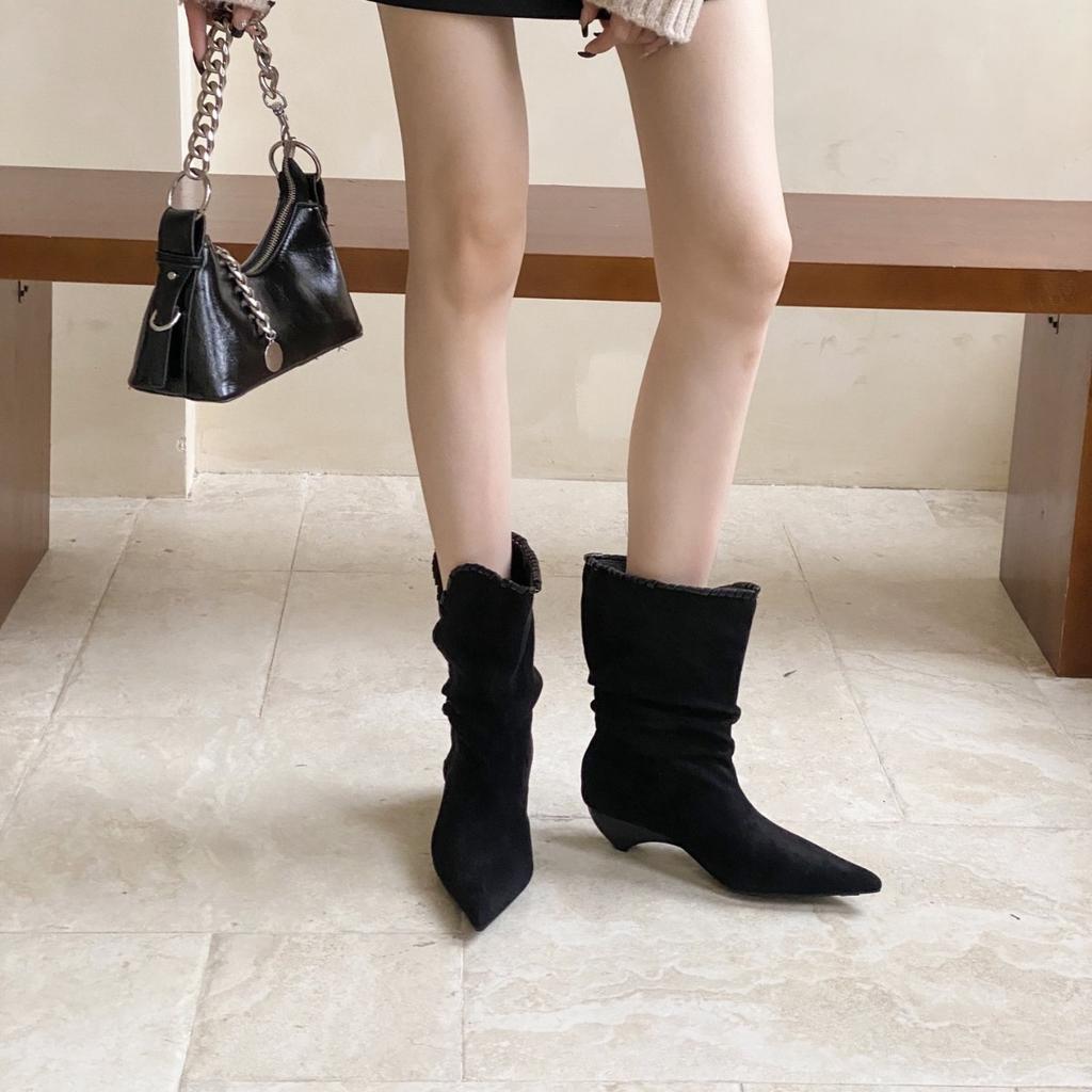 2025 Autumn and Winter New European and American Style Matte Suede Stacking Boots Hand-tied Pointed V-mouth Thick Heel Short Boots