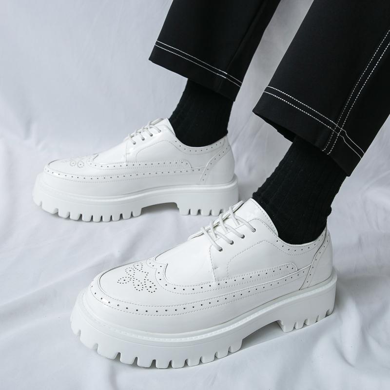 Новые Золотые Белые Черные Лакированные Кожаные Броги Оксфорды на Толстой Подошве Для Мужчин Вечерняя Свадебная Обувь Zapatos Hombre Vestir