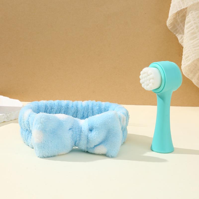 Двусторонняя щетка для очищения лица с удалителем пор и черных точек и повязкой-бантом из кораллового флиса