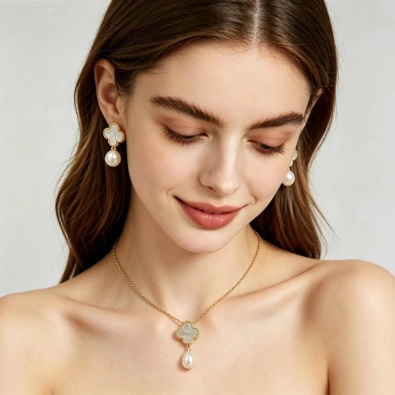Elegant Four Leaf Clover White Mother Of Pearl Freshwater Earring Necklace Set Sterling Post Lightweight Chic