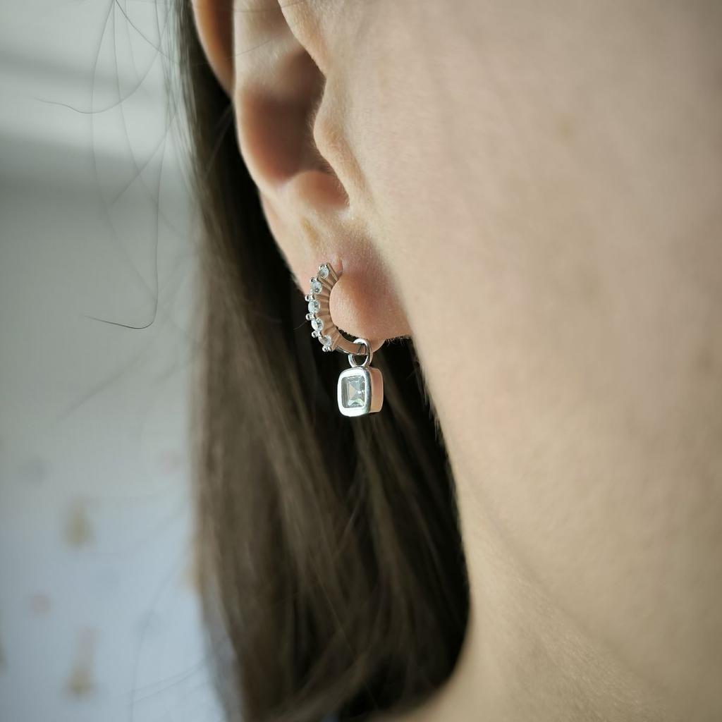 Серебряные серьги с фианитами (2186038)