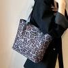 Large Capacity Leopard Print Tote Bag for Women New Autumn and Winter Fashion Shoulder Bag Commuting Retro Hand Armpit Bag