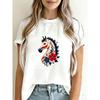 Белая футболка с лошадью и цветочным дизайном для повседневной носки