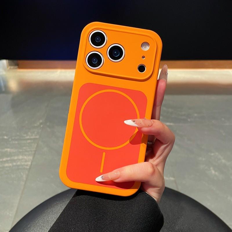 Тонкий магнитный чехол-накладка для iPhone 17 Pro Max из жидкого силикона, противоударный, с дизайном color-block