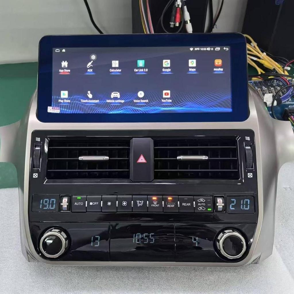 Модернизация Lexus GX460/GX400: Новый центральный дисплей с навигацией, CarPlay и камерой заднего вида.