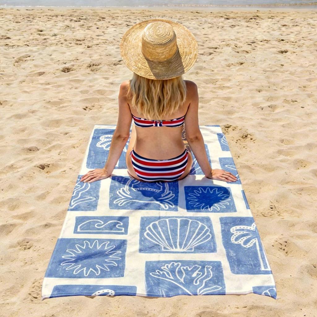 Abstract Color Splash Oversized Beach Towel – Plush & Absorbent, Modern Design for Home & Easter Gift Use