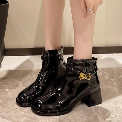 2024 Осень и зима Новые женские сапоги на высоком каблуке Модные туфли с пряжкой на ремне Брендовые дизайнерские туфли Повседневные короткие сапоги Botas Femininas