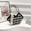 Trendy Fashionable Large Capacity Bucket Bag For Women With Chic Design And Comfort