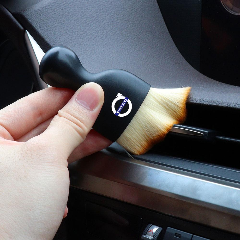 1Pcs Car Interior Cleaning Tool Air Outlet Cleaning Soft Brush With Shell Dust Brush For volvo Rdesign XC60 XC90 V40 V50 V60 V90