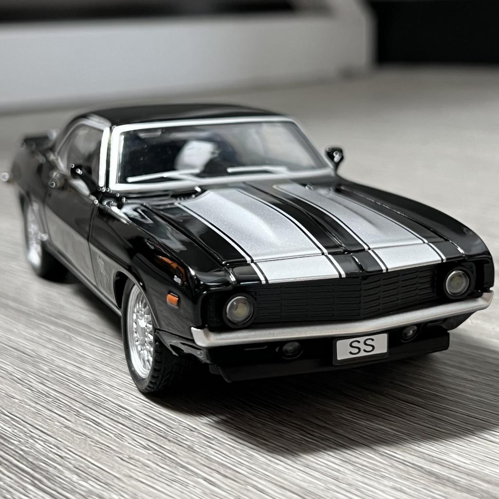 1:32 Chevrolet Camaro SS 350 1969 Super Classic Sports Cars Alloy Metal Diecast Model Car Home Trendy Toys Ornaments Holiday Boy