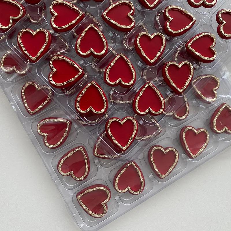 10Pcs/lot 15/22mm Delicate Red Heart Button Vintage Gold Outline Button Cardigan Sweater Decorative Buttons