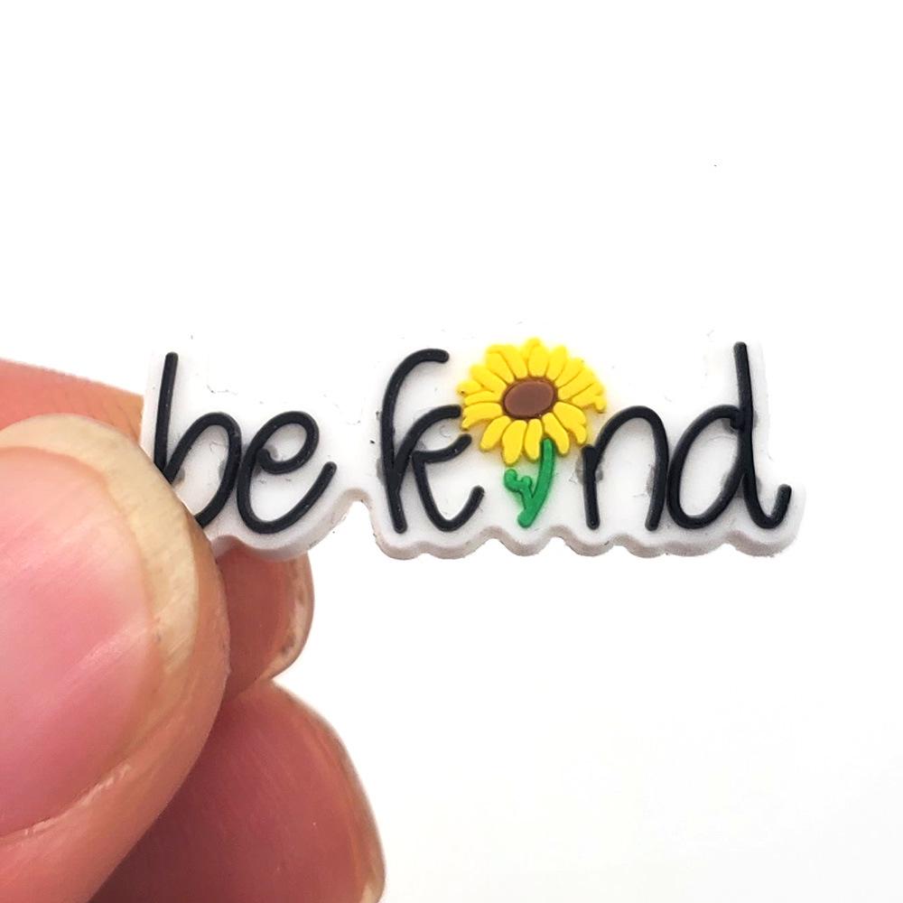 Серия фраз с буквами Мультяшные украшения для обуви-сабо: Милые ПВХ цветы и пряжки