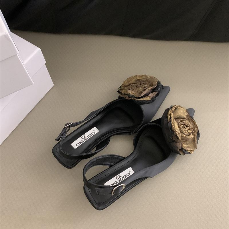Модная французская темпераментная женская обувь 2025 лето Новые туфли-лодочки с острым носком на низком каблуке Модные женские сандалии с цветком Простые женские туфли