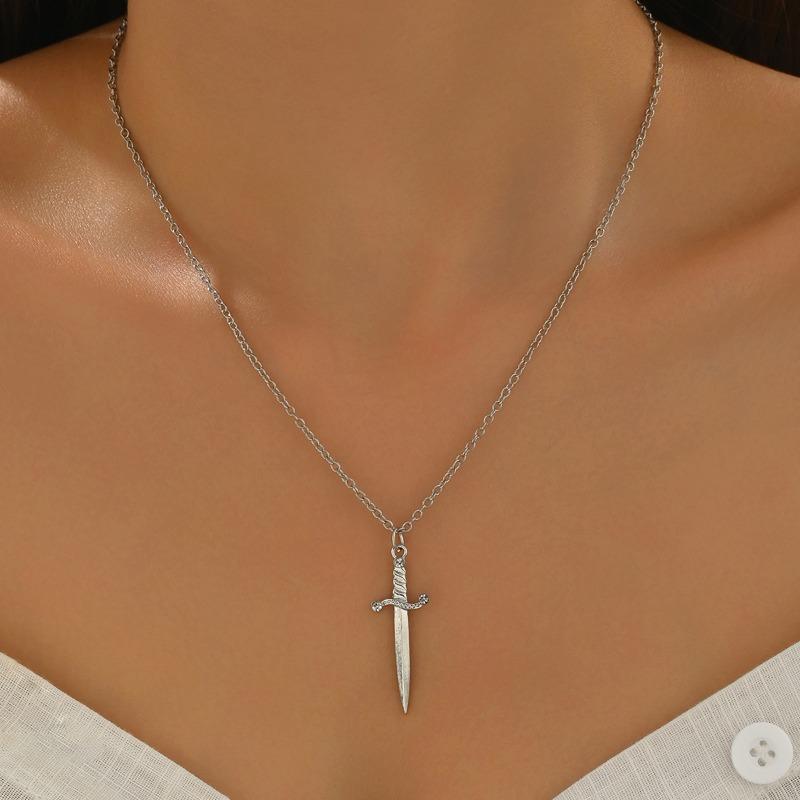 Ретро Любовь Ожерелье Ювелирное изделие Одна Стрела сквозь Сердце День Святого Валентина Премиум Кулон Кинжал Любви