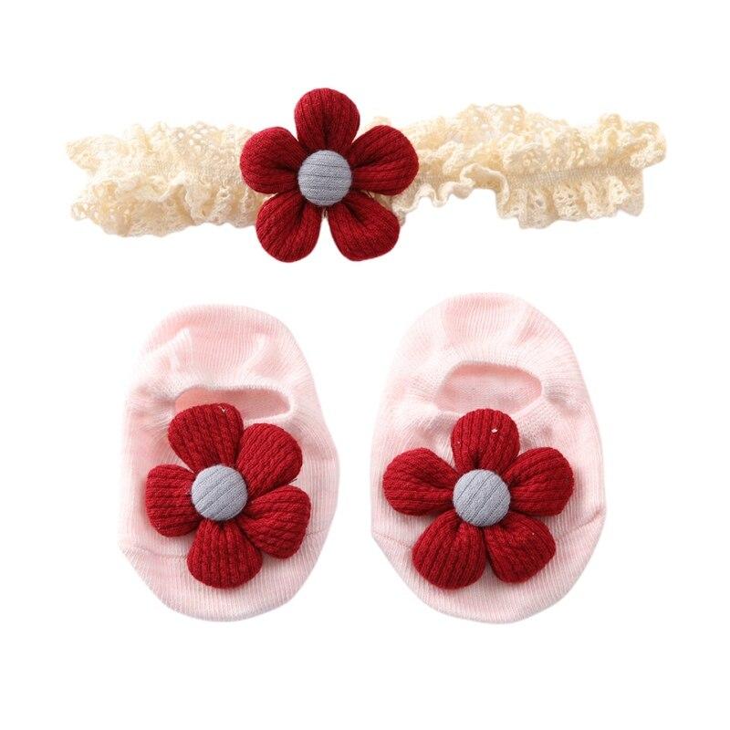 Вязаные хлопковые носки с цветочным узором для маленьких девочек, противоскользящие носки до щиколотки, кружевной комплект с повязкой на голову, подарочная одежда для новорожденных