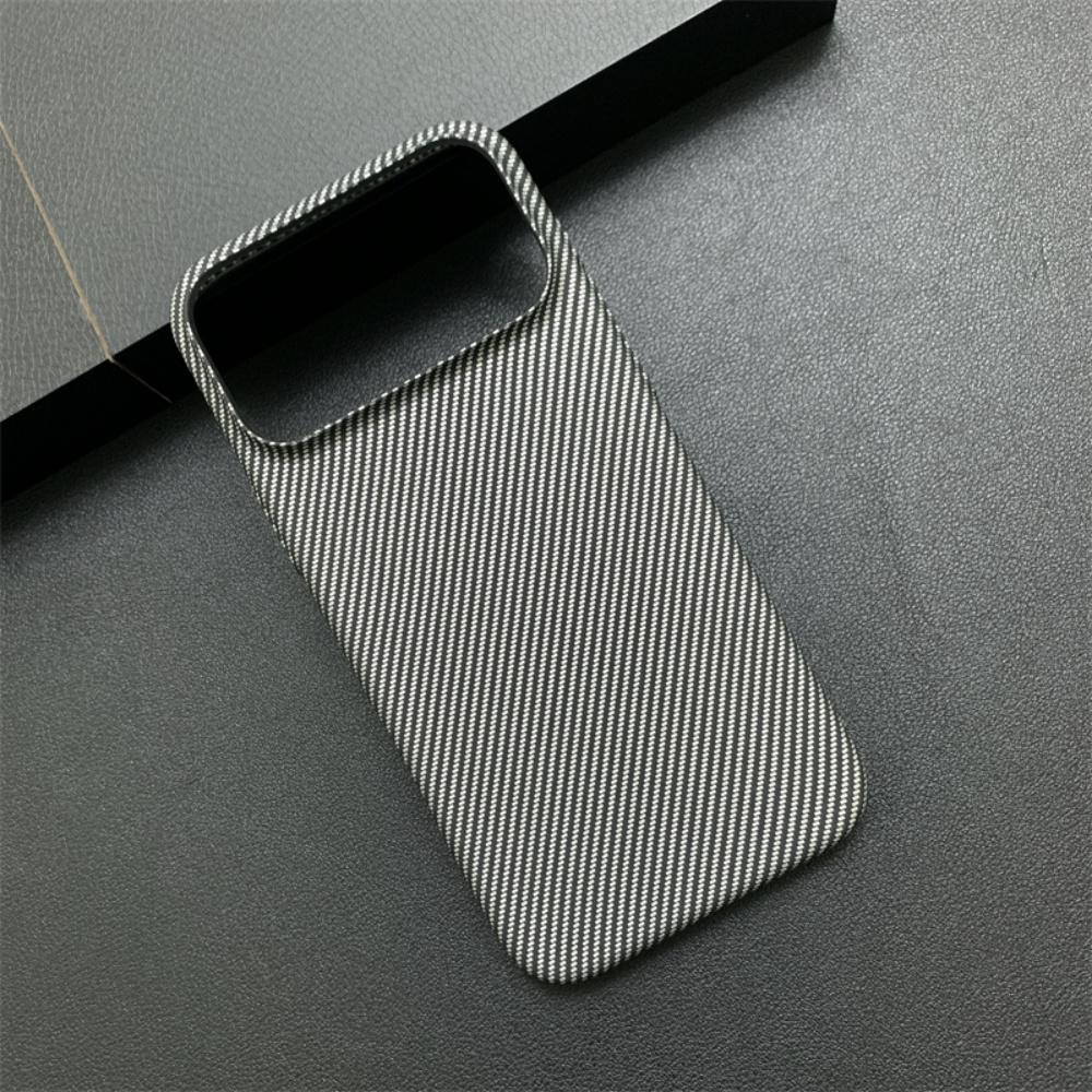 Ультратонкий бронированный чехол из углепластика для iPhone 17 16 15 14 Plus 13 12 11 Pro Max, противоударная защитная жесткая стильная крышка