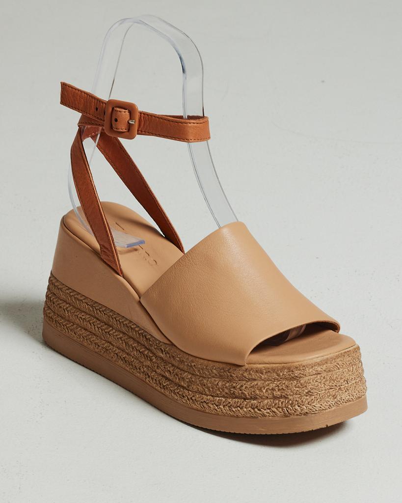 Босоножки на танкетке Guero 9810 36 бежевые кожа