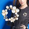 Корейская изысканная легкая роскошная брошь-цветок с жемчугом - элегантный аксессуар в стиле ретро